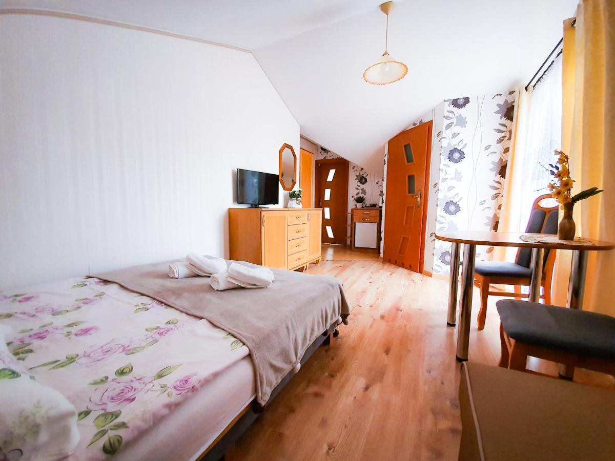 Villa Roza Pokoje & Apartamenty Łeba Buitenkant foto